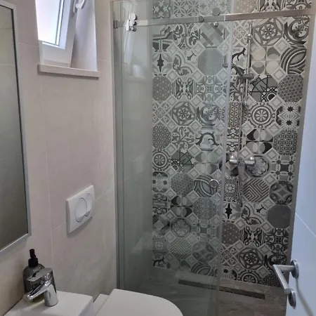 Ivanov Apartman Zára