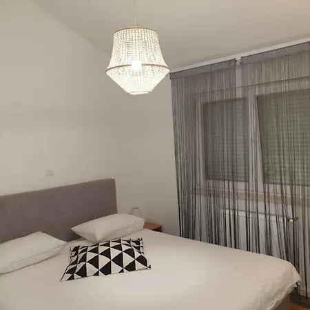 Ivanov Apartman *
